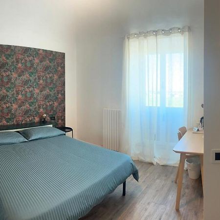 マリーナ・ディ・ピサ Sunrise Bed & Breakfast エクステリア 写真