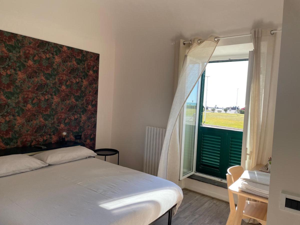 マリーナ・ディ・ピサ Sunrise Bed & Breakfast エクステリア 写真